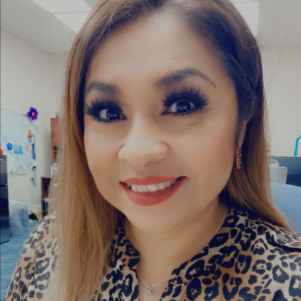 Meet your Posher, Yolanda